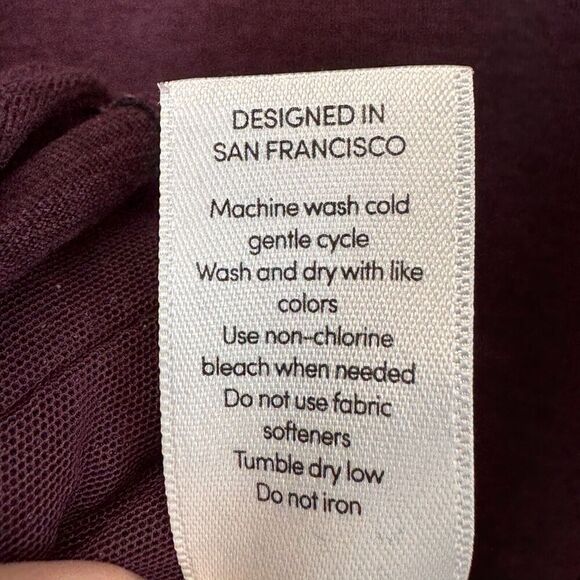 Athleta Womens Activewear Top Small Purple Long Sleeve Thumb Hole Round Neck Gym - Picture 6 of 9